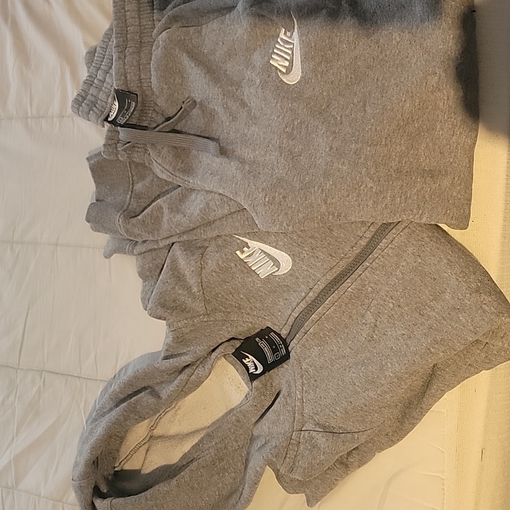 Boys Nike Sweat Suit